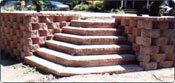 Segmented and stackable michigan retaining wall